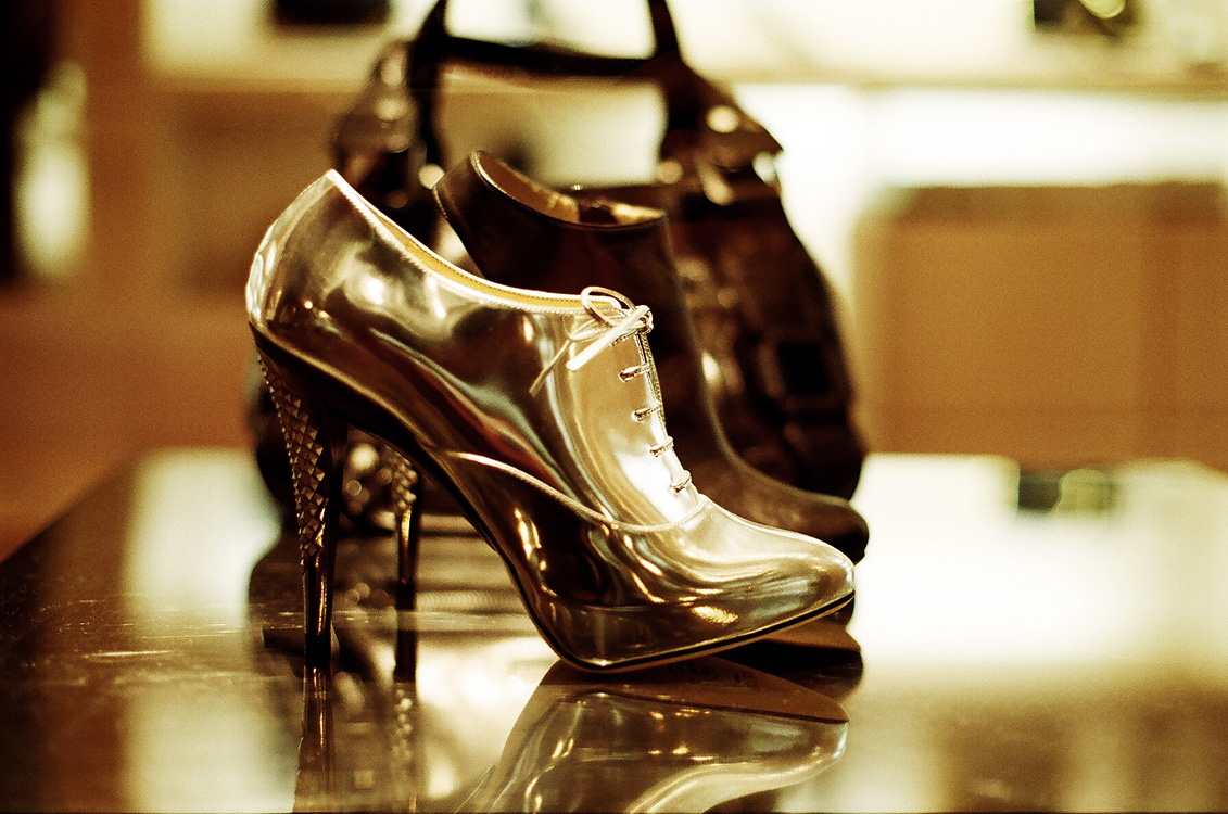 Gold shoe